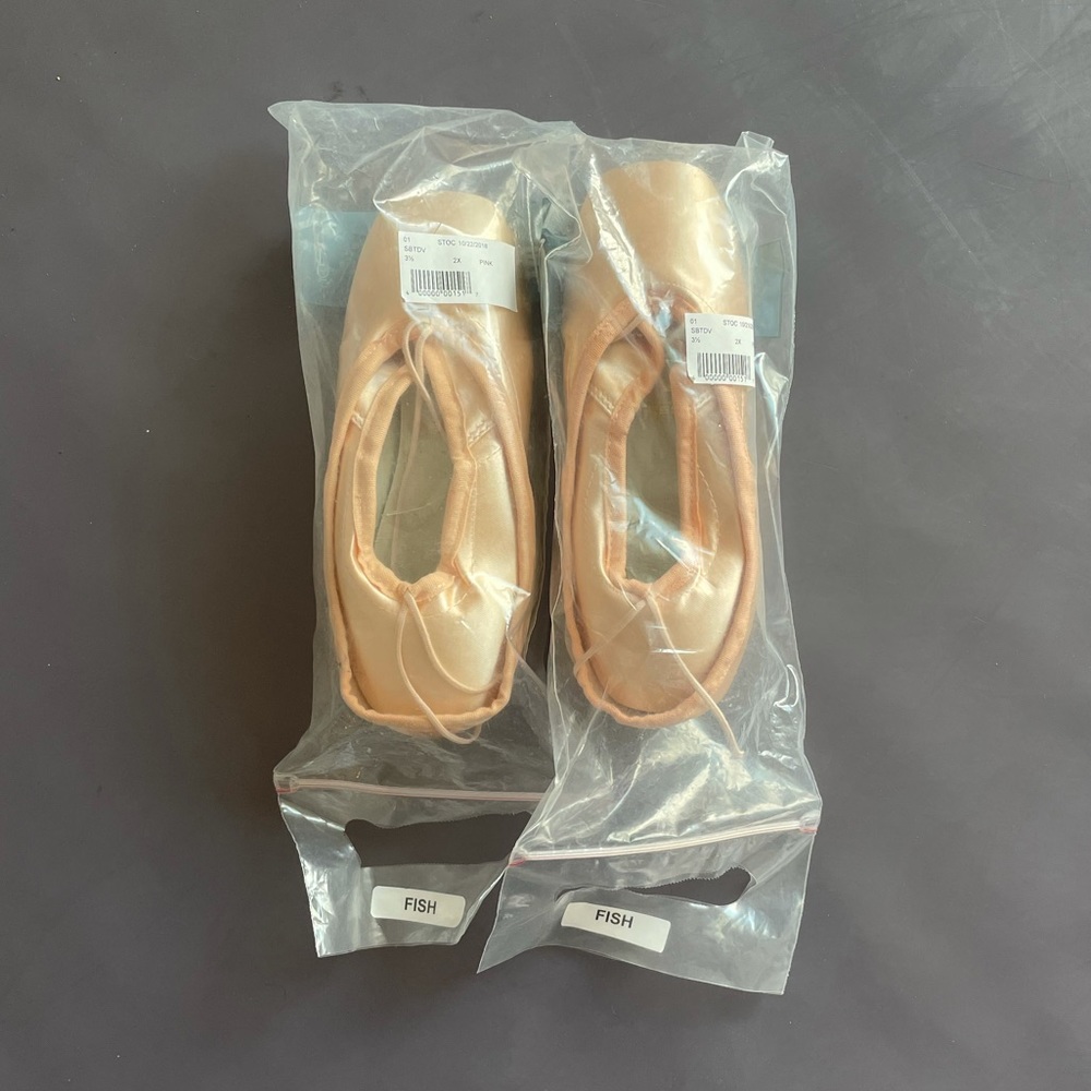 Freed DV Pointe Shoes